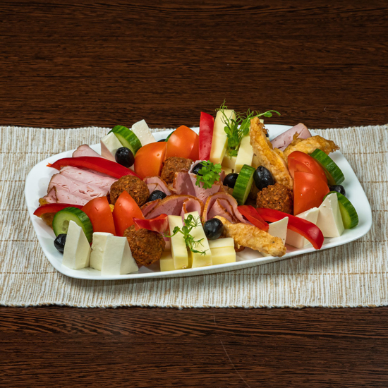 Poza cu P1 - Platou tradițional