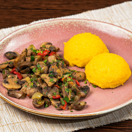 Poza cu Ciuperci sote post cu mămăliguță