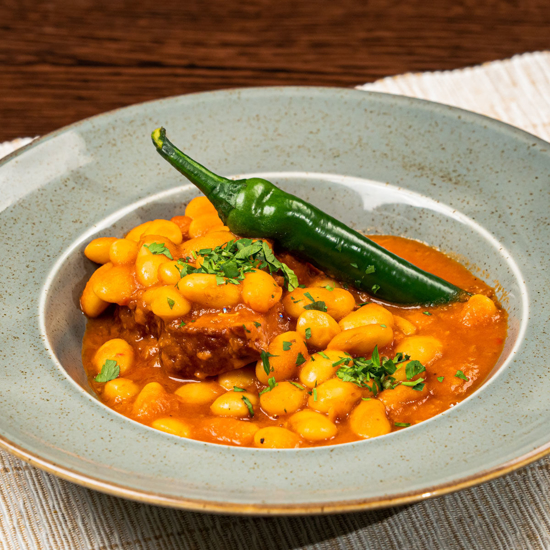 Poza cu Ciolan de porc cu fasole